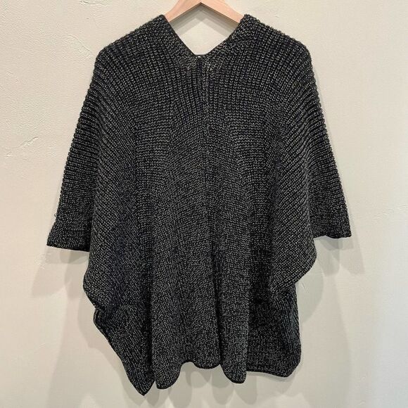 NWT House of Harlow 1960 Black Oversized Knit Shrug - Picture 2 of 7